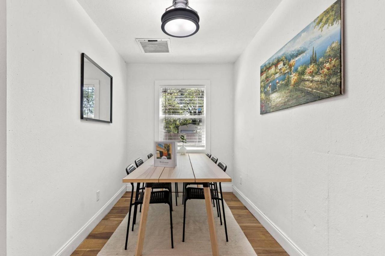 Treehouse Is A Quaint 2 Bedroom In An Up-And-Coming Part Of Town, Pet Friendly With Fenced Yard And Lounge Area That Is Close To Downtown Tampa Exterior foto