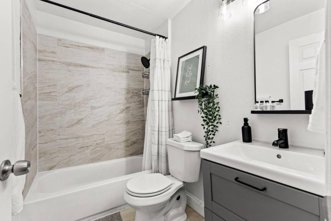Treehouse Is A Quaint 2 Bedroom In An Up-And-Coming Part Of Town, Pet Friendly With Fenced Yard And Lounge Area That Is Close To Downtown Tampa Exterior foto