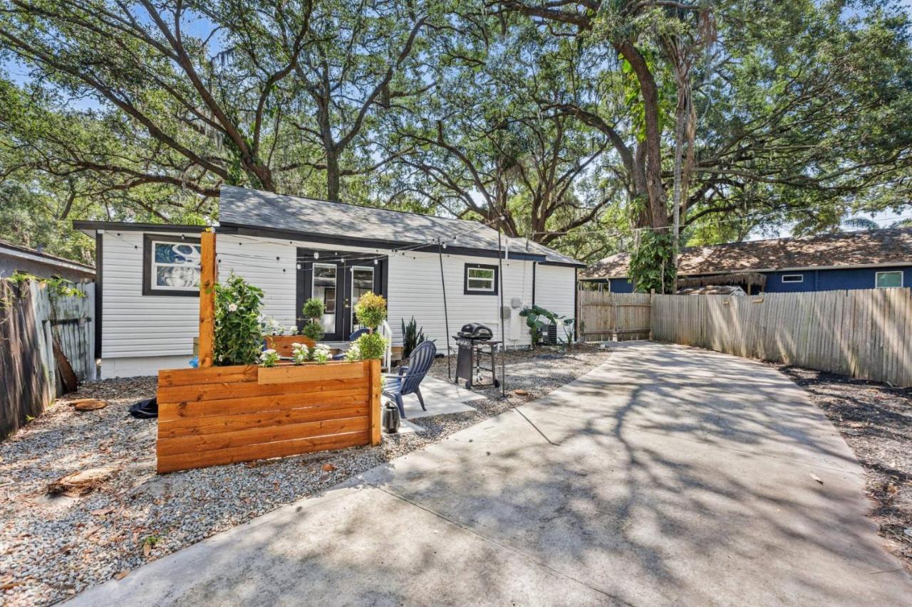 Treehouse Is A Quaint 2 Bedroom In An Up-And-Coming Part Of Town, Pet Friendly With Fenced Yard And Lounge Area That Is Close To Downtown Tampa Exterior foto