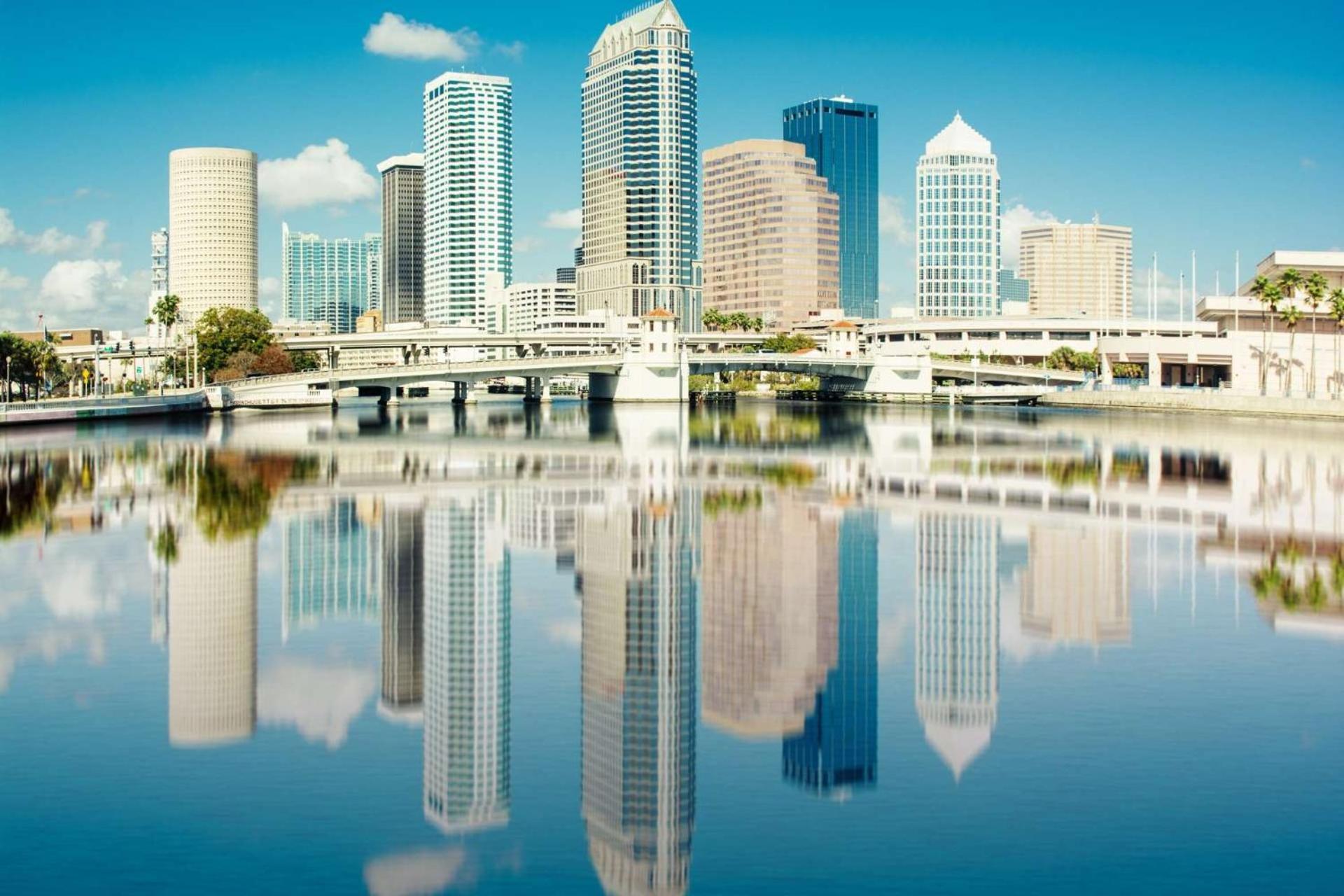 Treehouse Is A Quaint 2 Bedroom In An Up-And-Coming Part Of Town, Pet Friendly With Fenced Yard And Lounge Area That Is Close To Downtown Tampa Exterior foto